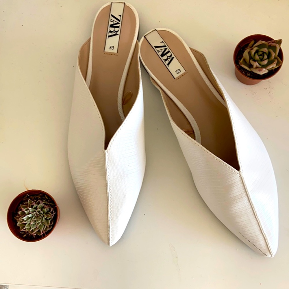 Zara White Animal Embossed Pointy 7550/001 Flats